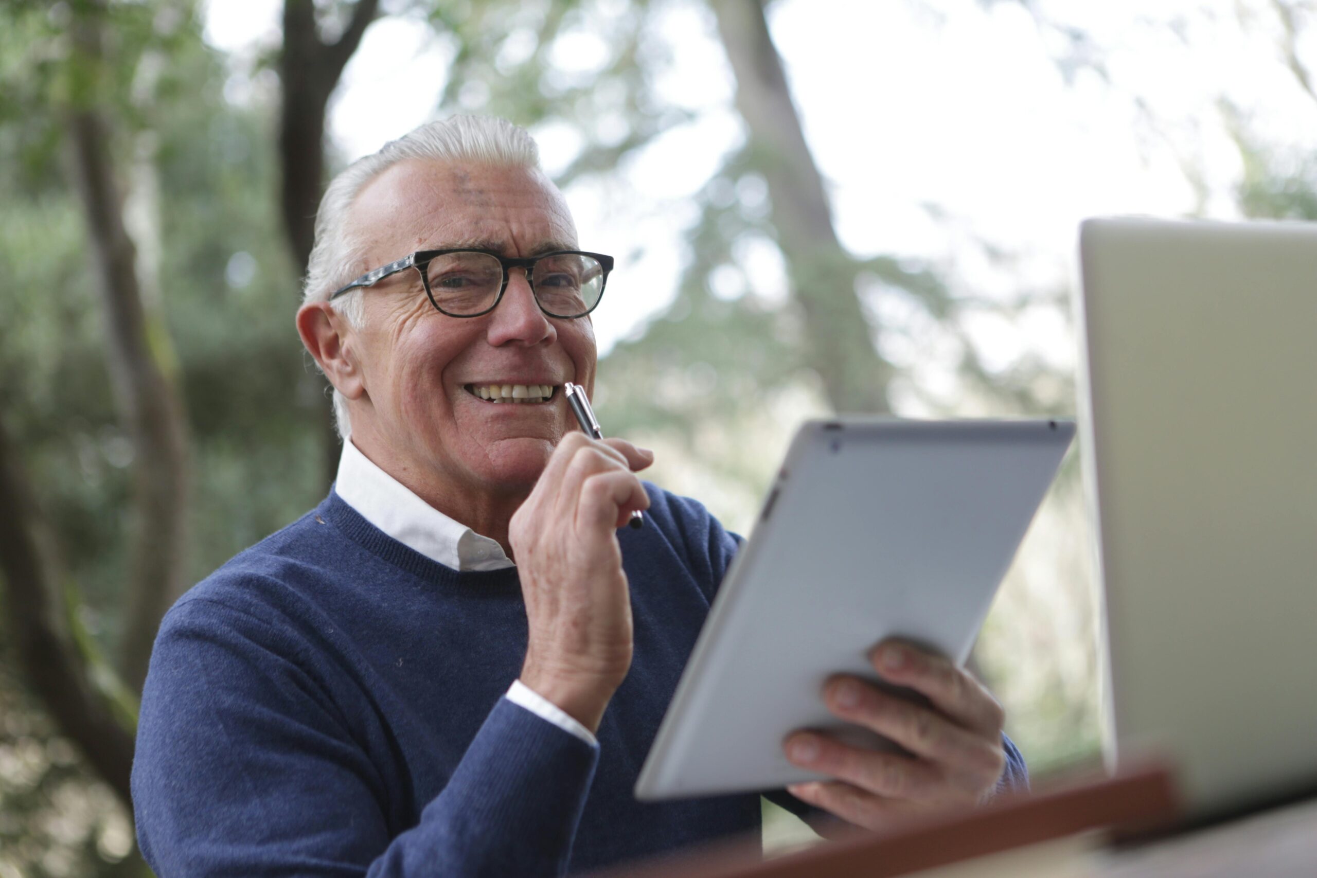 easy-to-use tablets for elderly